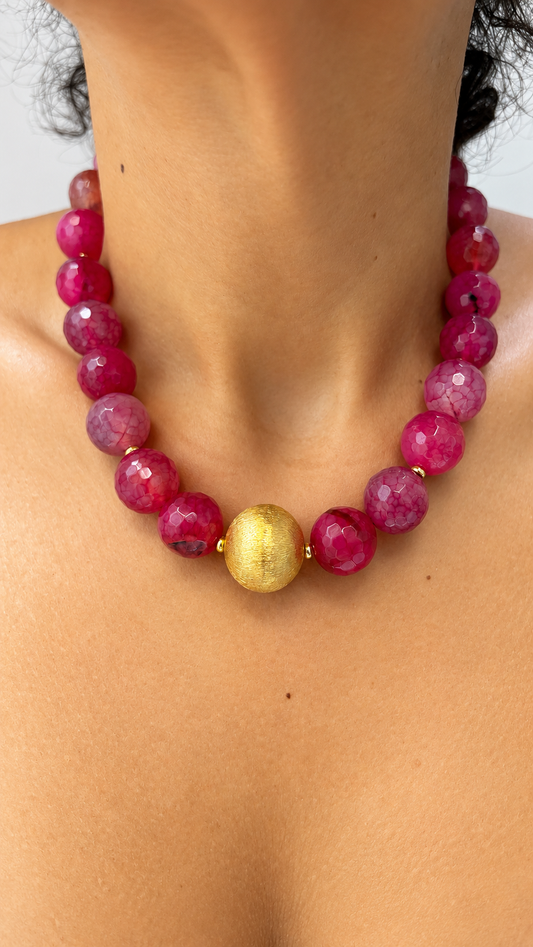 The Essential Fucsia Agate Necklace