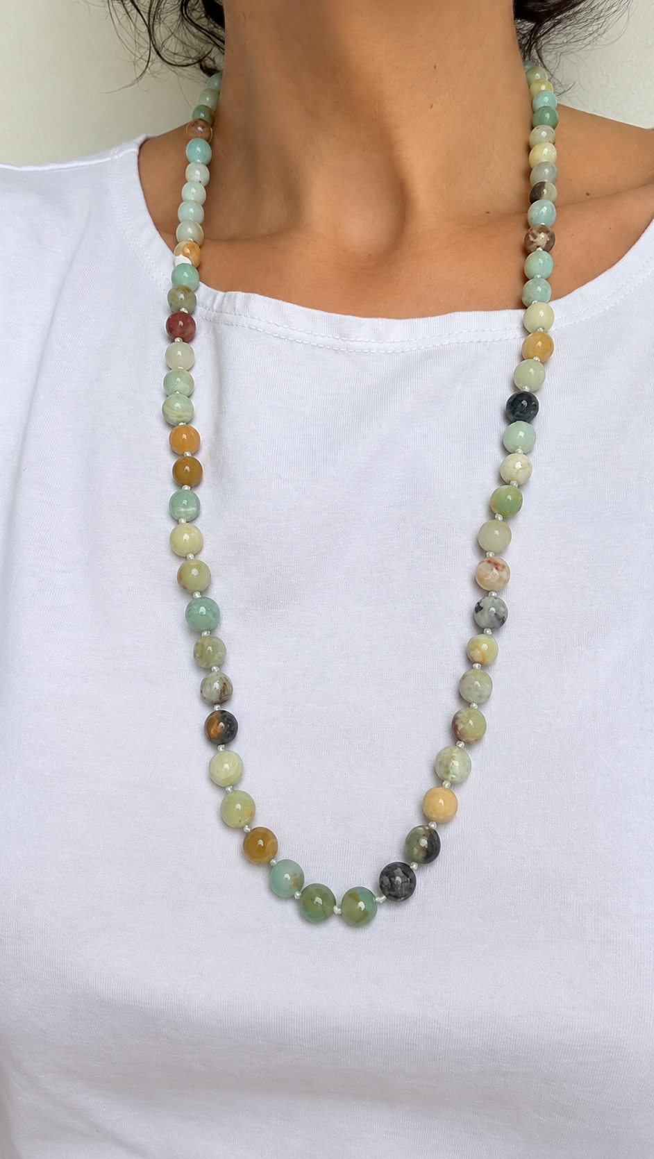 Knotted Gems