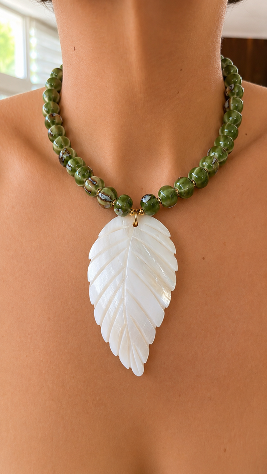 La Hoja - Green Necklace