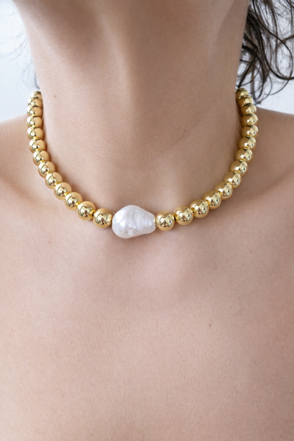 Single Pearl Choker Necklace